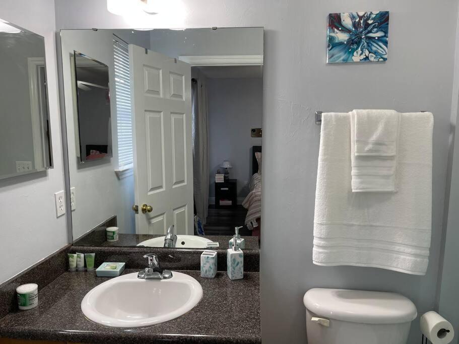 Cheerful 3-Bedrooms With Free Parking On Premises Tallahassee Exterior photo