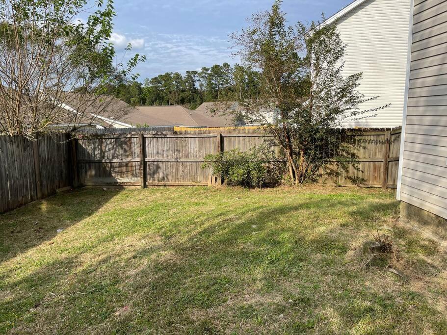 Cheerful 3-Bedrooms With Free Parking On Premises Tallahassee Exterior photo