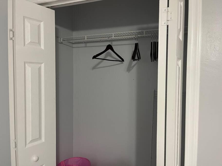 Cheerful 3-Bedrooms With Free Parking On Premises Tallahassee Exterior photo