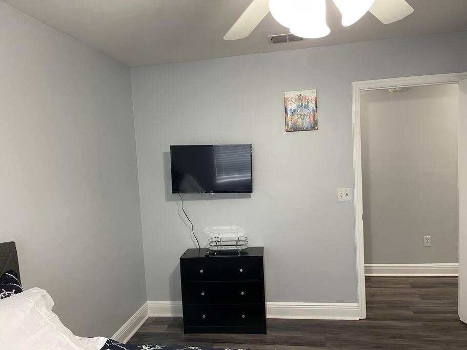 Cheerful 3-Bedrooms With Free Parking On Premises Tallahassee Exterior photo