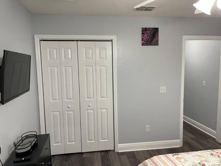 Cheerful 3-Bedrooms With Free Parking On Premises Tallahassee Exterior photo